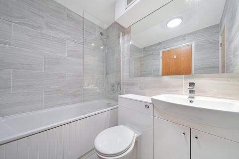 1 bedroom flat to rent, North Block, 1d Belvedere Road, London