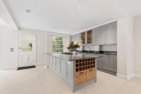 4 bedroom end of terrace house to rent, Chalcot Crescent, Primrose Hill, London