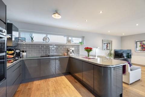 undefined, Braidwood Road, Carluke ML8