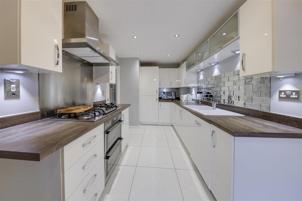 Breakfast Kitchen Alt 2