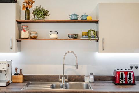 3 bedroom semi-detached house for sale, Holland Gardens, London SE9