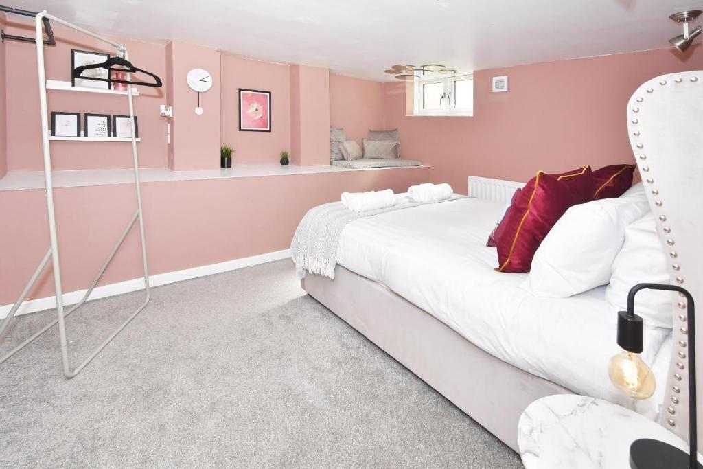 Stylish double bedroom with a comfortable uphol...