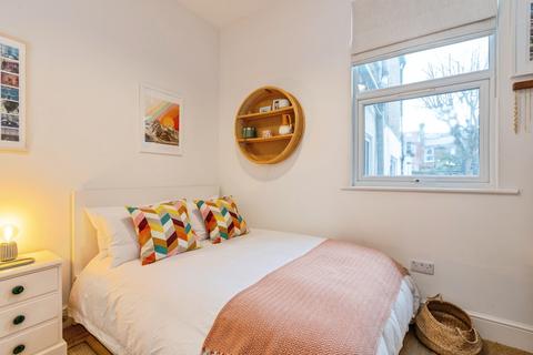 1 bedroom ground floor flat for sale, Duckett Road, London, N4
