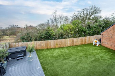 4 bedroom detached house for sale, Corbetts Close, Wistaston