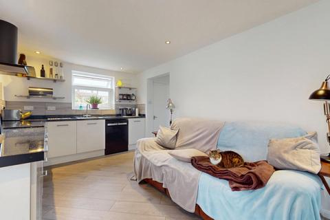 3 bedroom semi-detached house for sale, Forge Meadow Harrietsham ME17 1JE