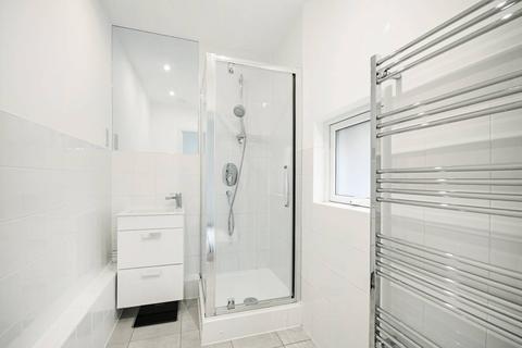 2 bedroom flat for sale, Heath Parade, Colindale, London, NW9