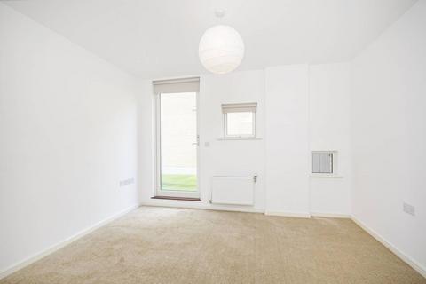 2 bedroom flat for sale, Heath Parade, Colindale, London, NW9
