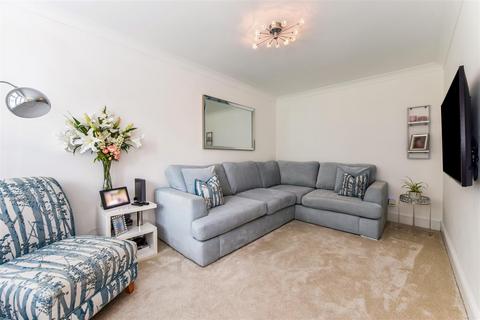 undefined, Mundays Row, Horndean