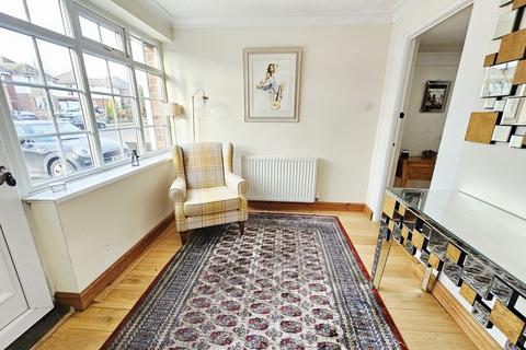 3 bedroom detached house for sale, Melrose Avenue, Sutton Coldfield, B73 6NS