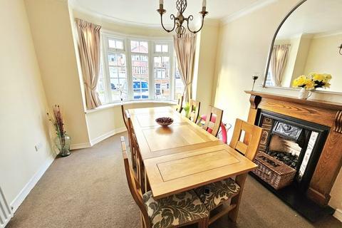 3 bedroom detached house for sale, Melrose Avenue, Sutton Coldfield, B73 6NS