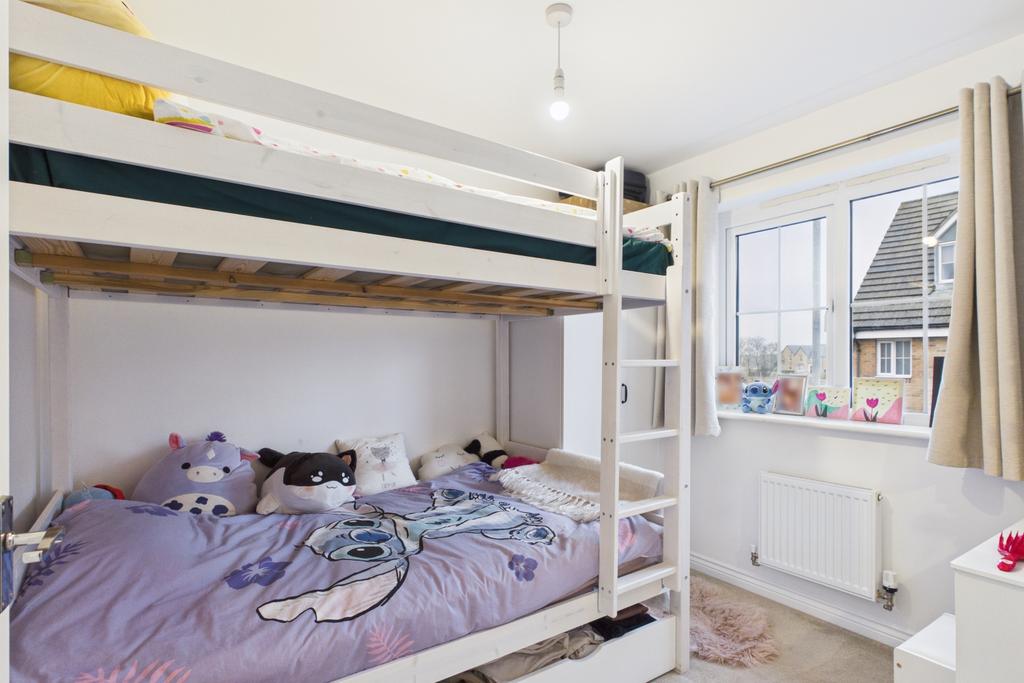Double bed bunk beds in this bedroom show how much