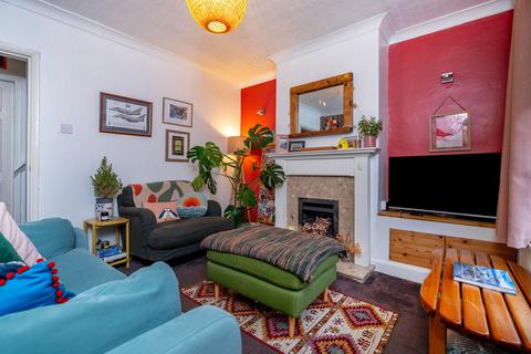 2 bedroom end of terrace house for sale, 13 Carlton Street, Uphill, Lincoln.