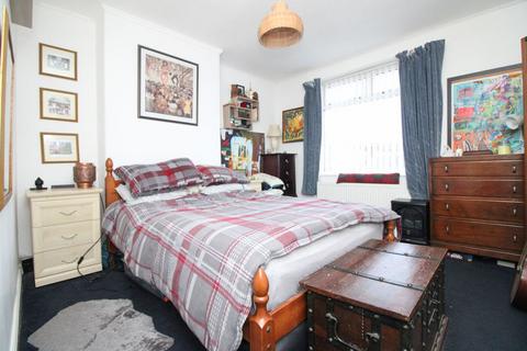 2 bedroom terraced house for sale, Holly Avenue, Winlaton Mill
