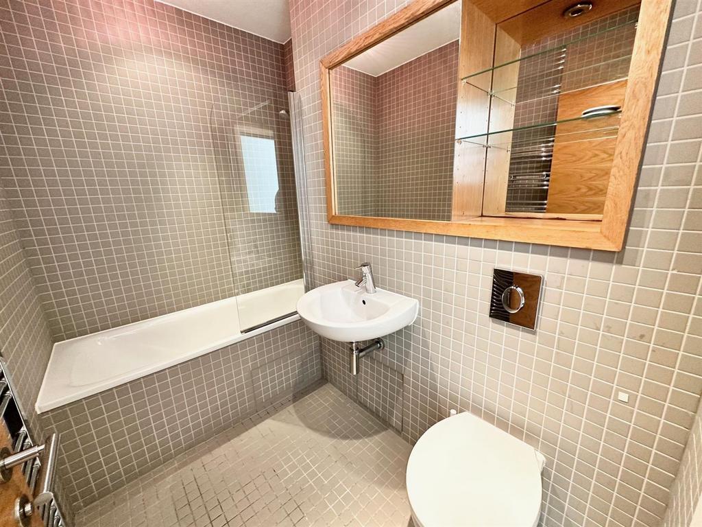 Ensuite Bathroom