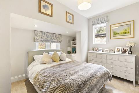 2 bedroom apartment for sale, Tooting Bec Road, SW17