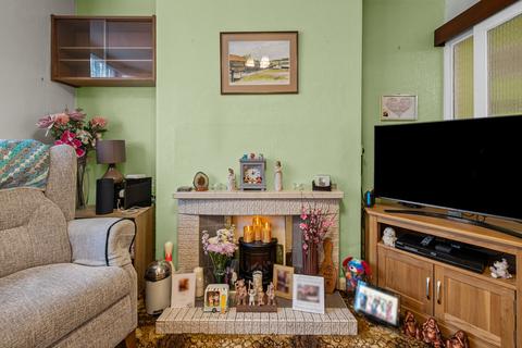 3 bedroom semi-detached house for sale, Shakespeare Road, Kettering, NN16
