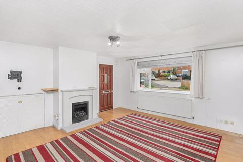 undefined, Neithrop Close, Banbury - No onward chain