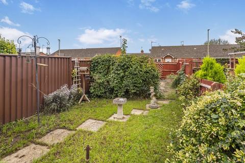 undefined, Neithrop Close, Banbury - No onward chain