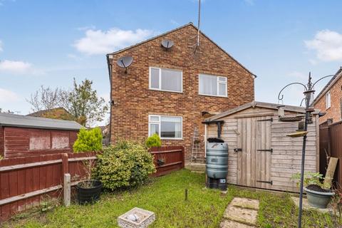 undefined, Neithrop Close, Banbury - No onward chain