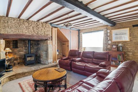 3 bedroom cottage for sale, High Street, Banbury