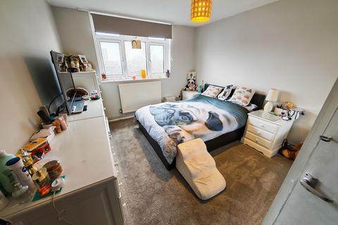 undefined, Canberra Drive, Northolt