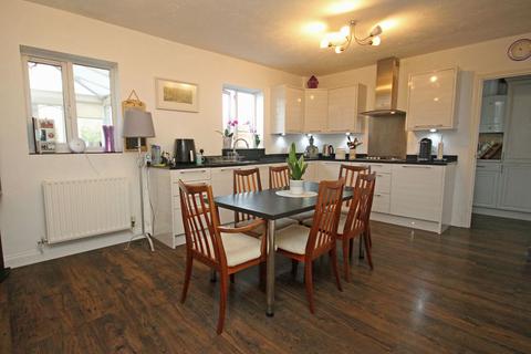 undefined, Falconwood Close, Fordingbridge SP6