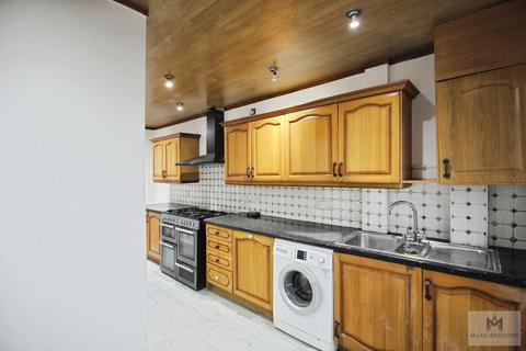 3 bedroom semi-detached house to rent, Southbury Road, Enfield, EN3