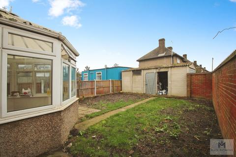 3 bedroom semi-detached house to rent, Southbury Road, Enfield, EN3