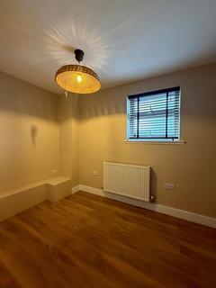 2 bedroom apartment to rent, Bletchmore Close, Hayes, UB3