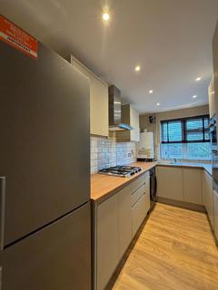 2 bedroom apartment to rent, Bletchmore Close, Hayes, UB3