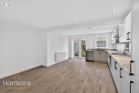 3 bedroom semi-detached house to rent, Salcombe Grove, Bolton * AVAILABLE NOW *