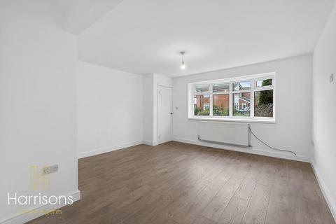 3 bedroom detached house to rent, Somerton Road, Bolton * AVAILABLE NOW *