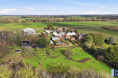 4 bedroom character property for sale, Hawk Lane, Weeley, CO16