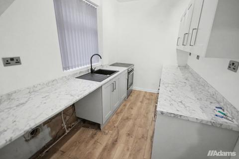 3 bedroom semi-detached house to rent, Hazel Avenue, Runcorn, WA7 4BL