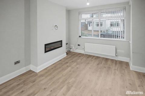 3 bedroom semi-detached house to rent, Hazel Avenue, Runcorn, WA7 4BL