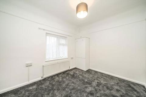 undefined, Queenswood Avenue, Hounslow TW3
