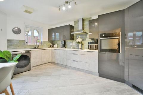 3 bedroom terraced house for sale, Orpet Place, Cirencester, Gloucestershire