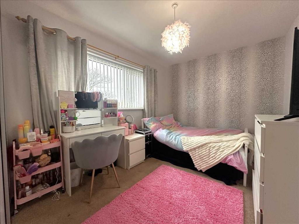 Bedroom (front)