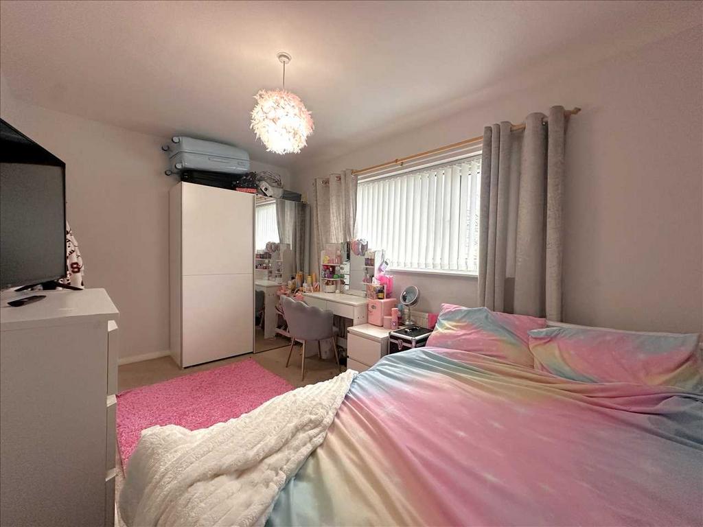 Bedroom (front)