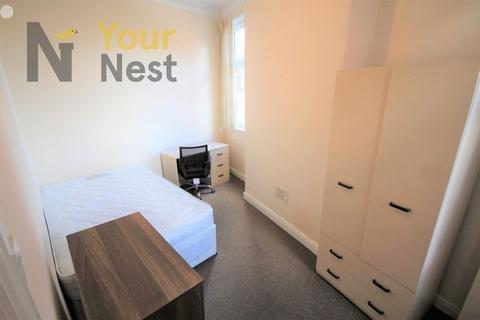 5 bedroom house to rent, Derwentwater Terrace, Headingley, Leeds, LS6 3JL