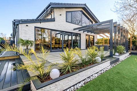 4 bedroom detached house for sale, Darras Road, Darras Hall, Ponteland, Newcastle Upon Tyne, NE20