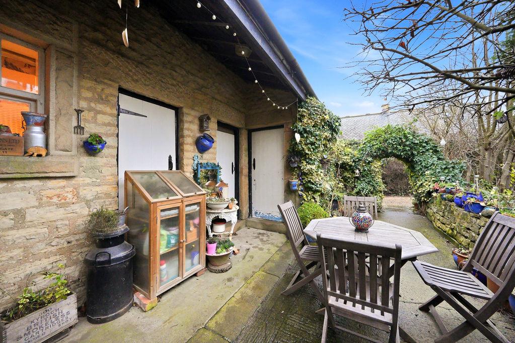 Rear courtyard...