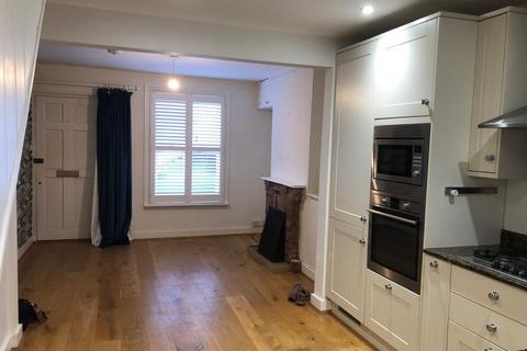 2 bedroom terraced house to rent, Wharf Hill, Winchester