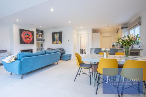 undefined, Chigwell Grange, Chigwell IG7