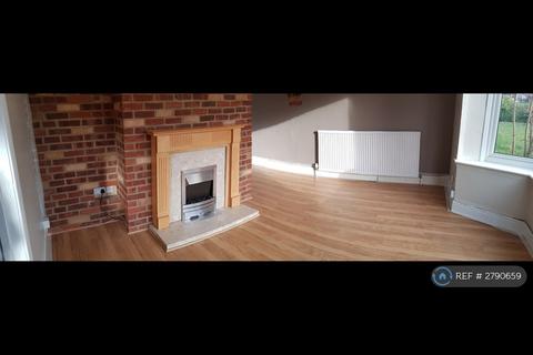 3 bedroom semi-detached house to rent, Upham Road, Wiltshire, SN3