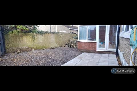 3 bedroom semi-detached house to rent, Upham Road, Wiltshire, SN3