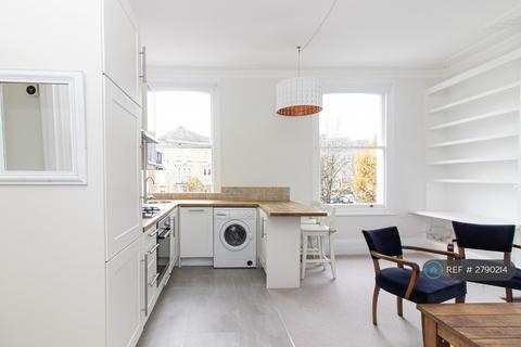 2 bedroom flat to rent, Burlington Gardens, London, W3