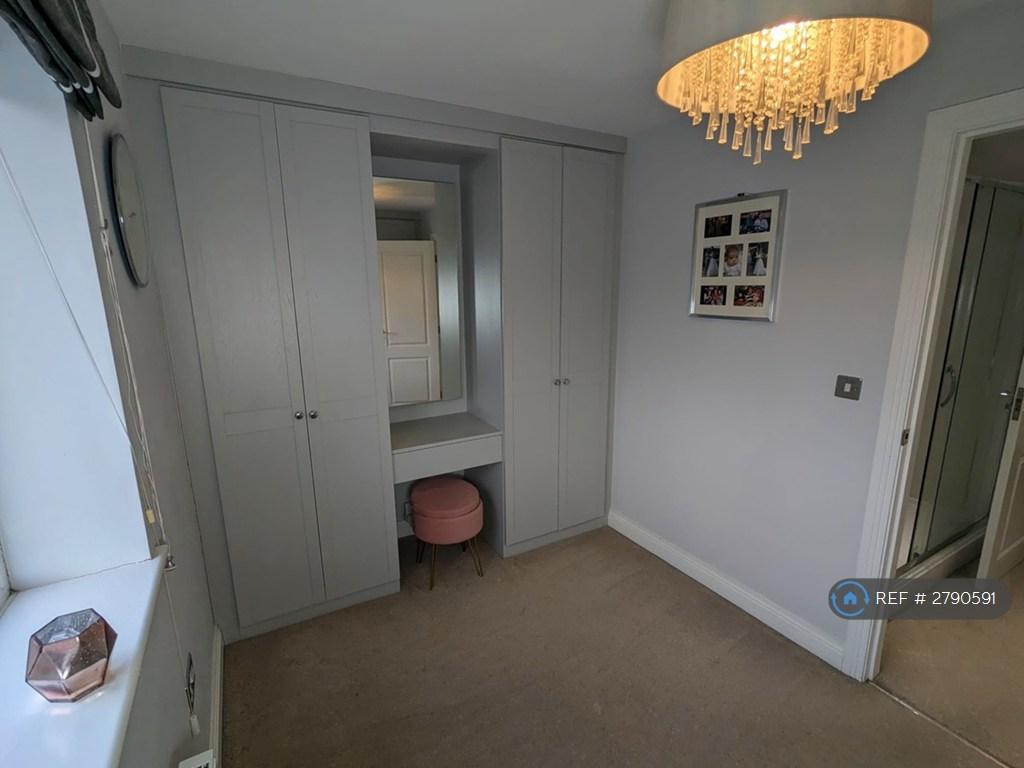 3-Bedroom-House-Preston-Master-Ensuite-View.Jpg