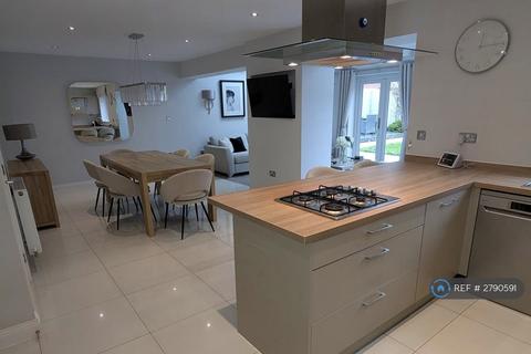 3 bedroom detached house to rent, Teal Close, Wesham, Preston, PR4