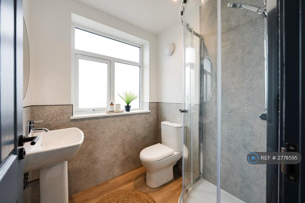 Similar En-Suite By Same Developer